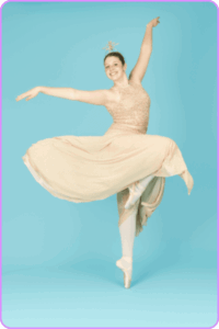 Ainsley en pointe in 2nd Star from the right costume.